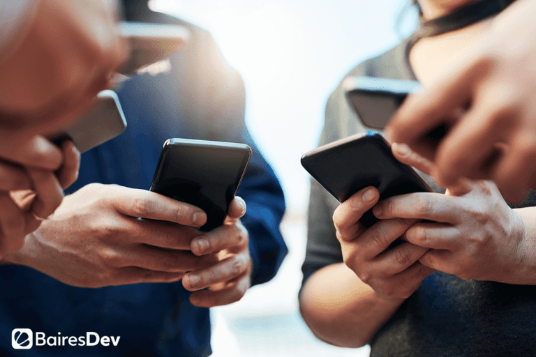 People using PWAs in their smartphones